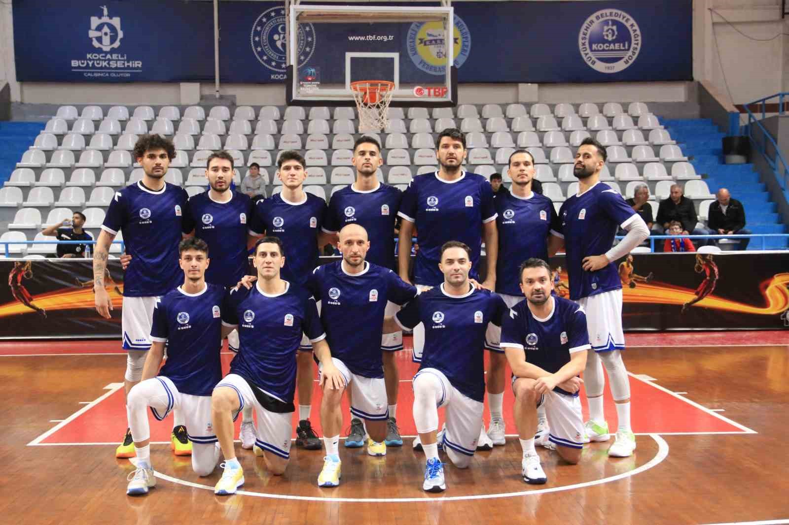 Tb2L: Kocaeli̇ Bşb Kağıtspor: 58 - Göztepe: 54