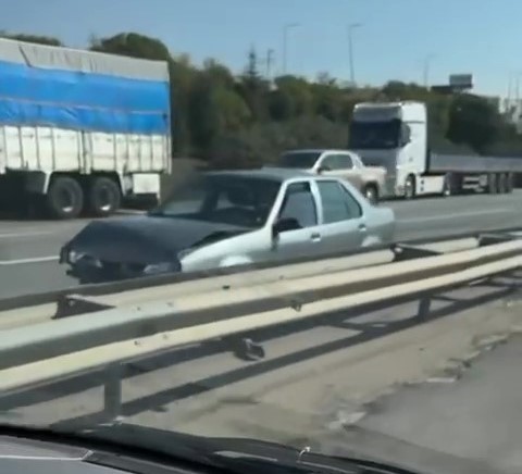 Tem Otoyolunda 7 Araç Zi̇nci̇rleme Kazaya Karıştı: 4 Yaralı