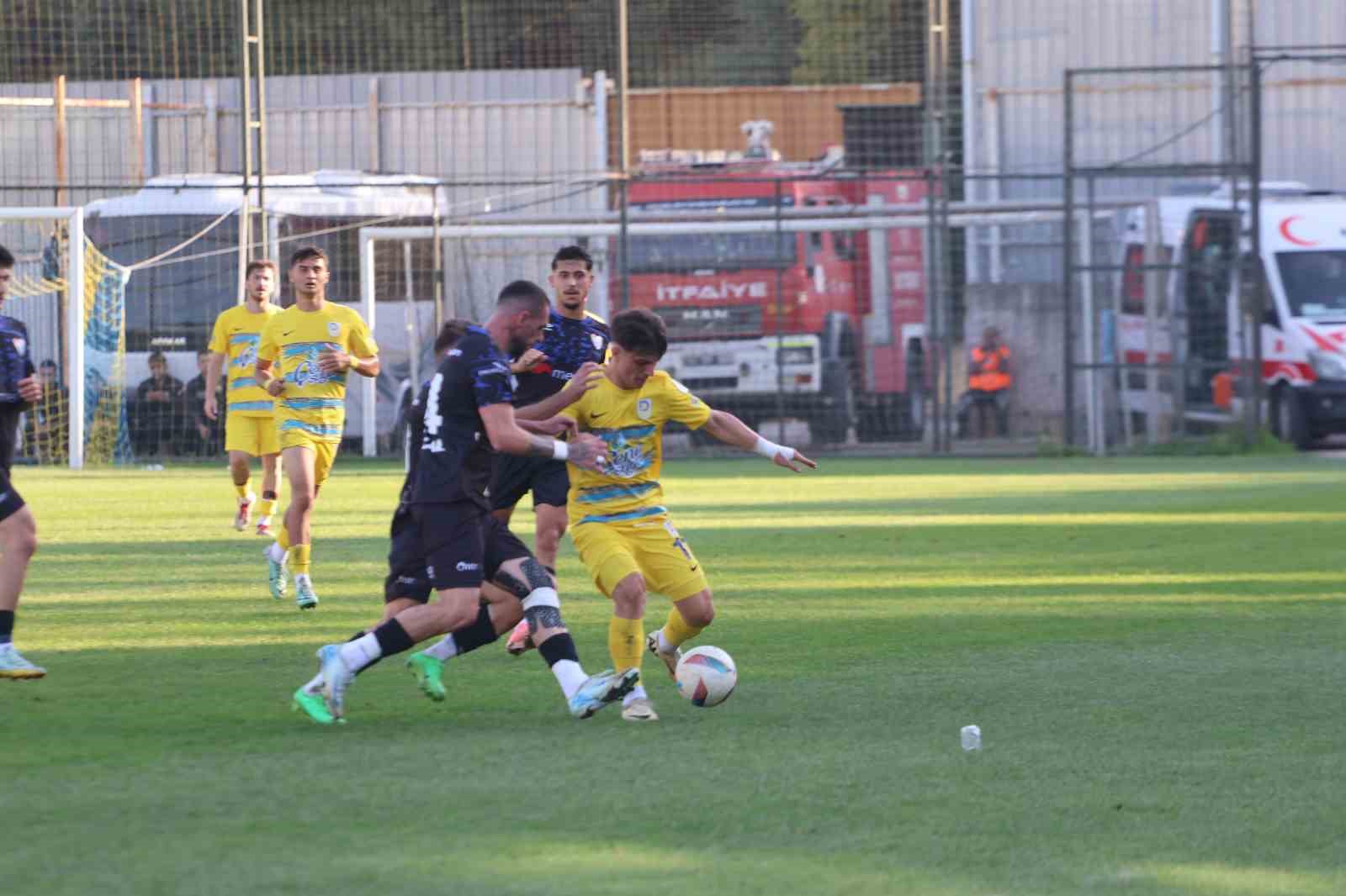 Tff 2. Li̇g: Beledi̇ye Deri̇ncespor: 1 - Erbaaspor: 1