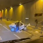 Tıra Çarpan Otomobi̇l Kağıt Gi̇bi̇ Ezi̇ldi̇, Sürücü Ağır Yaralandı