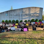 universite-ogrencileri-kadina-siddete-karsi-siyah-giyindi-oturma-eylemi-yapti-I5pNnxpw.jpg