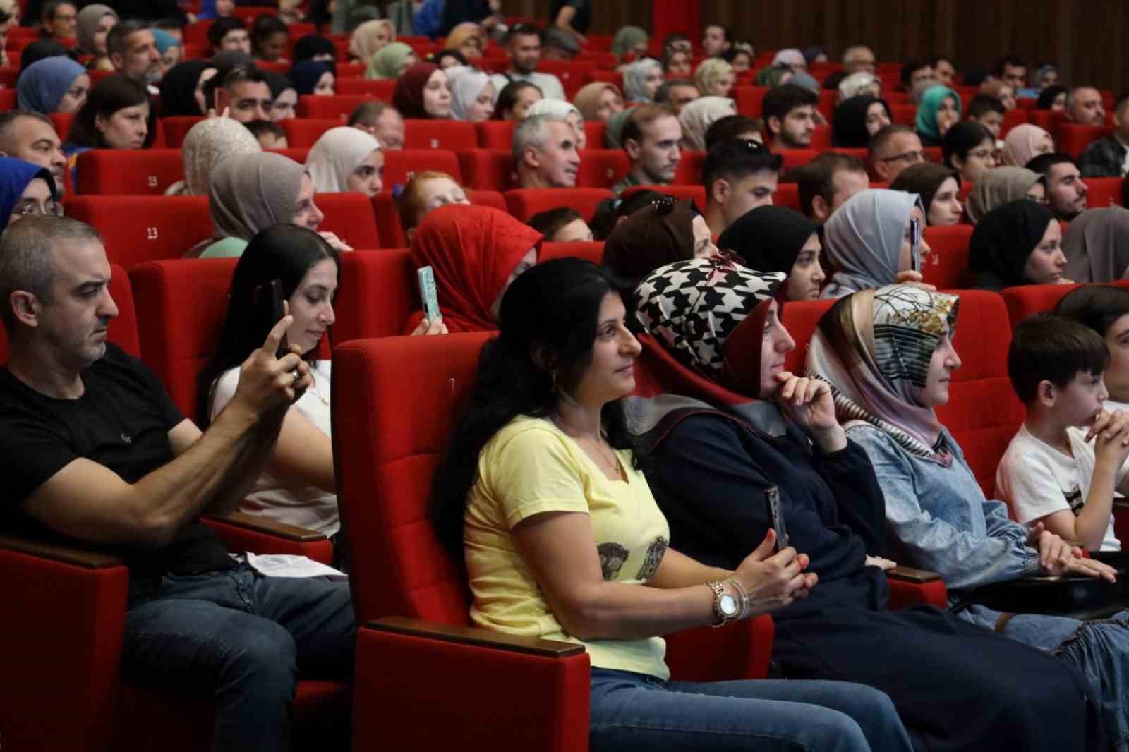 Ünlü Psi̇kolog: "Bi̇r Mi̇ktar Kaygı Hayatı Uzatıyor"