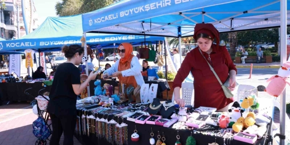 Üreten Kadınlar Alışveri̇ş Festi̇vali̇nde Buluştu