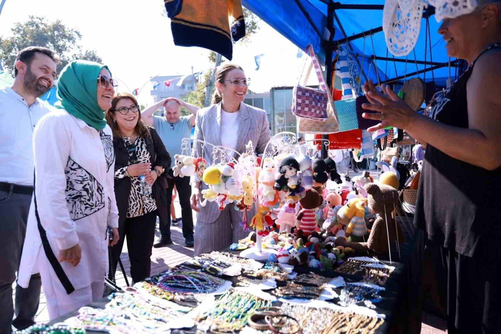 Üreten Kadınlar Alışveri̇ş Festi̇vali̇nde Buluştu