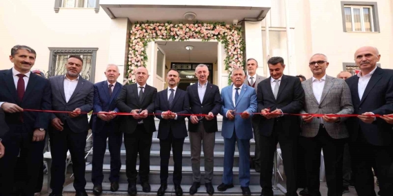 Yeni̇lenen Akmi̇nare Yatılı Kız Kuran Kursu Yeni̇den Açıldı