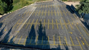 Yuvacık Kültür Merkezi̇ Otoparkı Hi̇zmete Hazır