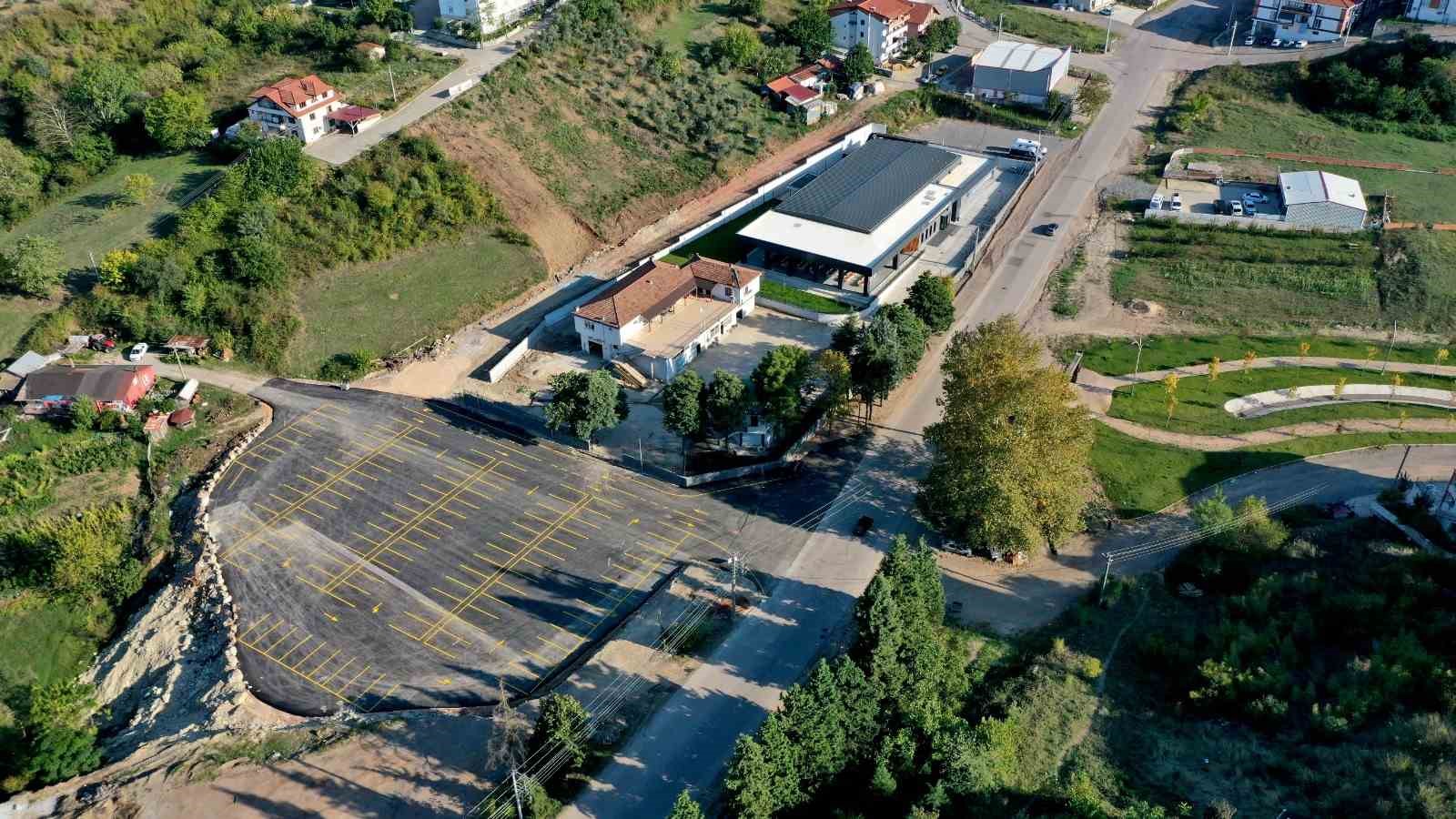 Yuvacık Kültür Merkezi̇ Otoparkı Hi̇zmete Hazır
