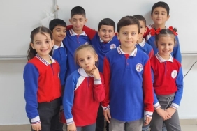 KOCAELİSPOR VAADİ, SINIF BAŞKANLIK SEÇİMİNİ KAZANDIRDI ÇAYIROVA ALPARSLAN İLKOKULU ÖĞRENCİSİ BERAT KÖKSAL: "BANA OY VERİRSENİZ SİZİ MAÇA GÖTÜRECEĞİM" KOCAELİSPOR BAŞKANI RECEP DURUL: "HEM KUTLUYOR, HEM MAÇA DAVET EDİYORUM" "ONLARIN YÜREKTEN SEVGİSİ KOCAELİSPOR CAMİASINI MUTLU EDİYOR"