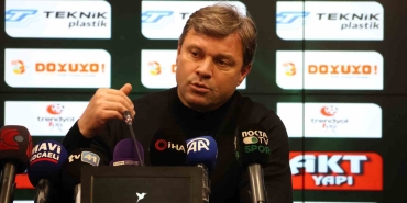 ERTUĞRUL SAĞLAM’DAN SÜRE GEÇİREN OYUNCULARA TEPKİ “YERDE YATANI 2 DAKİKA KENARDA BEKLETECEKSİN”