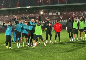 a-milli-futbol-takimi-galler-maci-hazirliklarin-surdurdu-zMpdSzjk.jpg