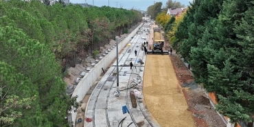 alikahya-tramvayi-stada-dogru-ilerliyor-xHfRDbK7.jpg