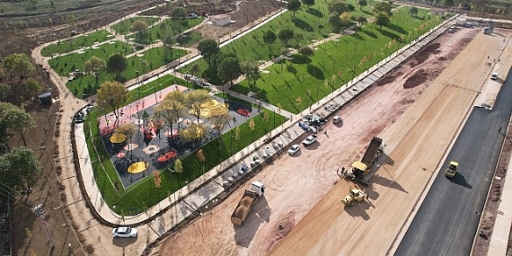 Başiskele Millet Bahçesi gün sayıyor; Mahmut Çavuş Caddesi trafiğe açıldı