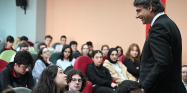 baskan-kocaman-anlatti-ogrenciler-dinledi-5EKrQ28j.jpg