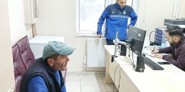 buyuksehir-evsiz-bir-vatandasin-imdadina-yetisti-v9cixrDg.jpg