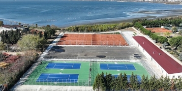 buyuksehirin-izmit-tenis-merkezinde-sona-dogru-JlL9qyMa.jpg