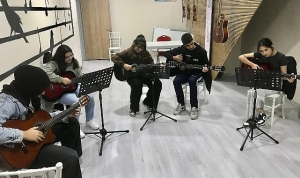 dilovasinda-muzik-kurslari-ilgi-odagi-oldu-S3nEsLyF.jpg