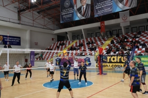 gebzede-ogretmenler-voleybol-turnuvasinda-bulustu-Iigctp5J.jpg