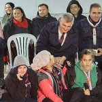 golcuk-belediye-baskani-ali-yildirim-sezer-aksigin-izci-kampinda-golcuk-belediyesi-izcileri-ile-bir-GSVe5h8Y.jpg