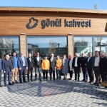 gonul-kahvesinin-ozel-garsonlari-bXwrhWbC.jpg