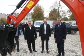 kocaeli-golcukun-makine-parkuruna-3-yeni-takviye-UYbdg3Jy.webp