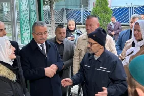 kocaeli-izmitte-baskan-hurriyet-sabah-ziyaretinde-SeUt7PFJ.webp