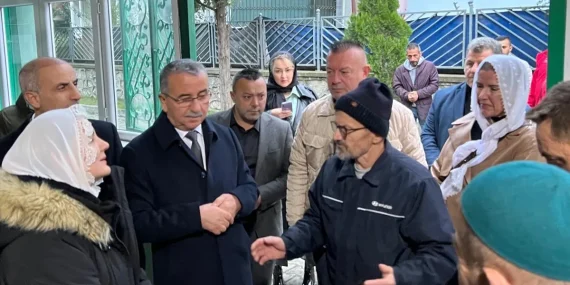 Kocaeli İzmit’te Başkan Hürriyet sabah ziyaretinde