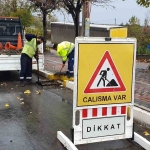 mazgal-ve-menfez-temizligi-yapiliyor-mnIgVL27.jpg