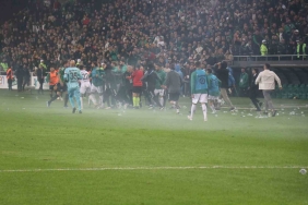 sakaryaspor-kocaelispor-macinda-ortalik-karisti-mac-15-dakika-uzadi-bGH7FgSv.jpg