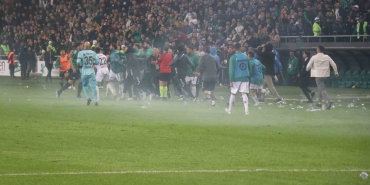 sakaryaspor-kocaelispor-macinda-ortalik-karisti-mac-15-dakika-uzadi-bGH7FgSv.jpg