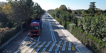 sanayici-caddesinin-gecesi-ayri-gunduzu-ayri-guzel-nH7j9Qef.jpg