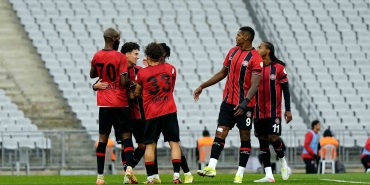 trendyol-1-lig-fatih-karagumruk-6-yeni-malatyaspor-1-CQTKBLaG.jpg