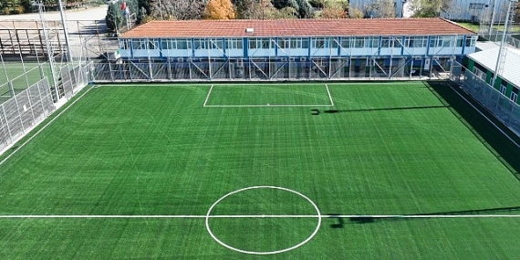Vinsan’da yeni futbol sahası gün sayıyor