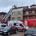 BACADAN YÜKSELEN DUMANLAR İTFAİYEYİ HAREKETE GEÇİRDİ