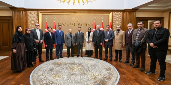 Kocaeli İlahiyat Vakfı, Vali İlhami Aktaş’ı Ziyaret Etti