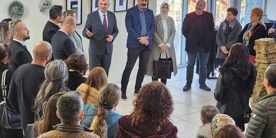 Akademisyenlerin Karma Sergisi Değirmendere Sanat Evi’nde Açıldı