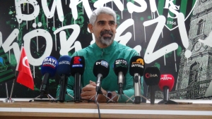 KOCAELİSPOR, İİsmet Taşdemir: “Rakibin 10 kişi kalması oyunu farklı yere getirdi”