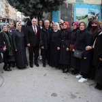 baskan-biyik-umre-yolcularini-ugurladi-aLRkUDsX.jpg