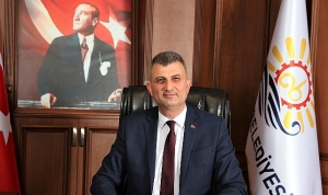 baskan-sezer-2025-yili-hayirlara-vesile-olsun-ysKPmJVM.jpg