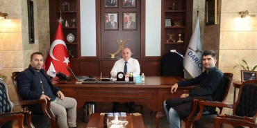 baskan-vatandaslari-makaminda-agirliyor-Iater2LM.jpg