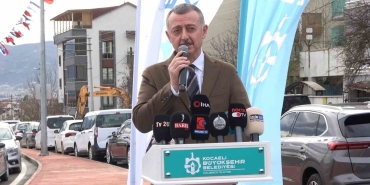 buyukakindan-imamogluna-ogrencimize-de-emeklimize-de-yardim-ediyoruz-32-dis-siritip-insanlari-ifsa-etmiyoruz-PJERcMsl.jpg