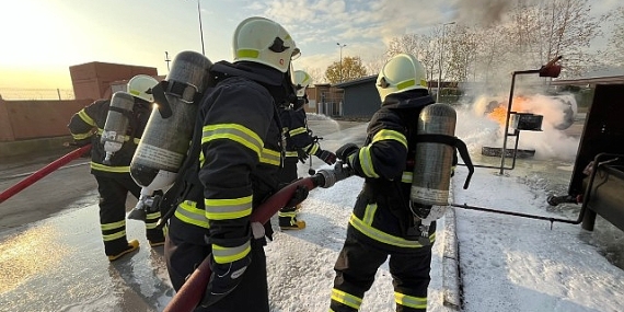 Büyükşehir İtfaiyesi’nden AKUT’a eğitim