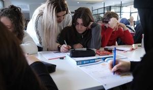 buyuksehirden-genclere-basari-ve-motivasyon-kampi-akademi-lise-ogrencileri-tyt-icin-kampa-girdi-cSiHjbZE.jpg