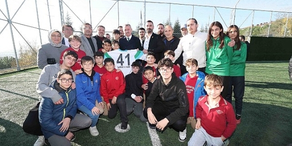 Büyükşehir’den, İzmit Ayazma’ya sentetik futbol sahası