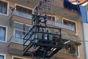 elektrik-trafosu-patladi-o-anlar-kamerada-CXzd8SW4.jpg