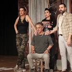 emine-un-ve-ruhi-saridan-guldururken-dusunduren-oyun-l4uuCdwO.jpg