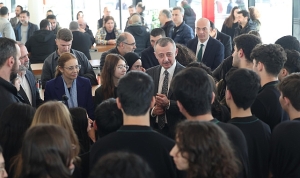 gencler-milli-irade-meydanindan-cikmak-istemeyecek-buyuksehirden-izmite-724-acik-kutuphane-wF4VITvr.jpg