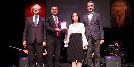 Halk müziği yarışmasında muhteşem final