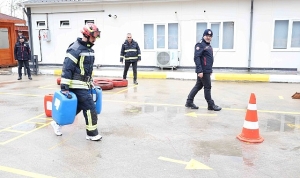 itfaiye-eri-adaylari-zorlu-parkurlarda-yarisiyor-BFuS4ht2.jpg