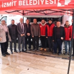 izmit-belediyesi-akmese-merkez-camiinde-cemaat-ile-bulustu-fsB9v2ZT.jpeg
