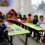 izmit-belediyesi-cocuk-kutuphanesi-cocuklara-kitap-sevgisi-asilamaya-devam-ediyor-T6M8Rpj2.jpeg